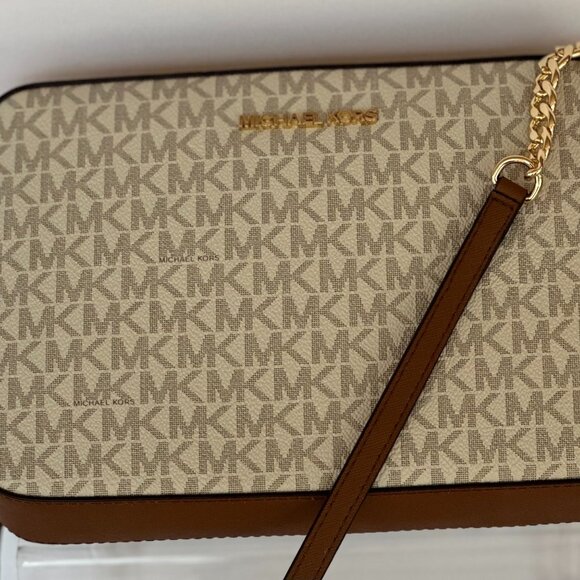 Michael Kors Jet Set Signature Logo Crossbody Bag - Picture 3 of 5